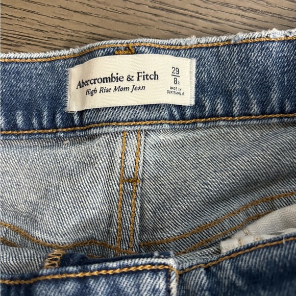 Abercrombie & Fitch High Rise Mom Jeans Distressed Medium Wash Size 29R - Picture 7 of 7